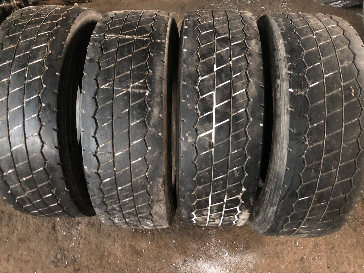 Грузовые шины б/у Matador DHR 4 315/70 R22,5, ведущая ось, 4 шт.