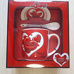 Набор посуды "Love" 3 в 1 (Чашка + блюдце + ложечка) в подарочной коробке 16,5*18*9,6см