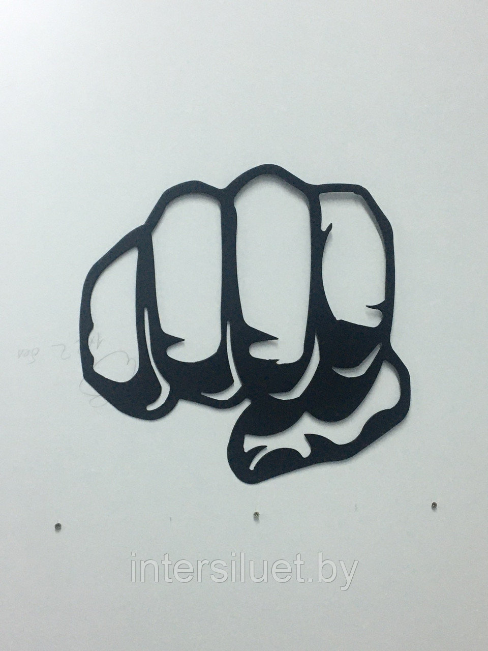 Металлическое декоративное панно КУЛАК  40х30см цвет: черный муар и графит