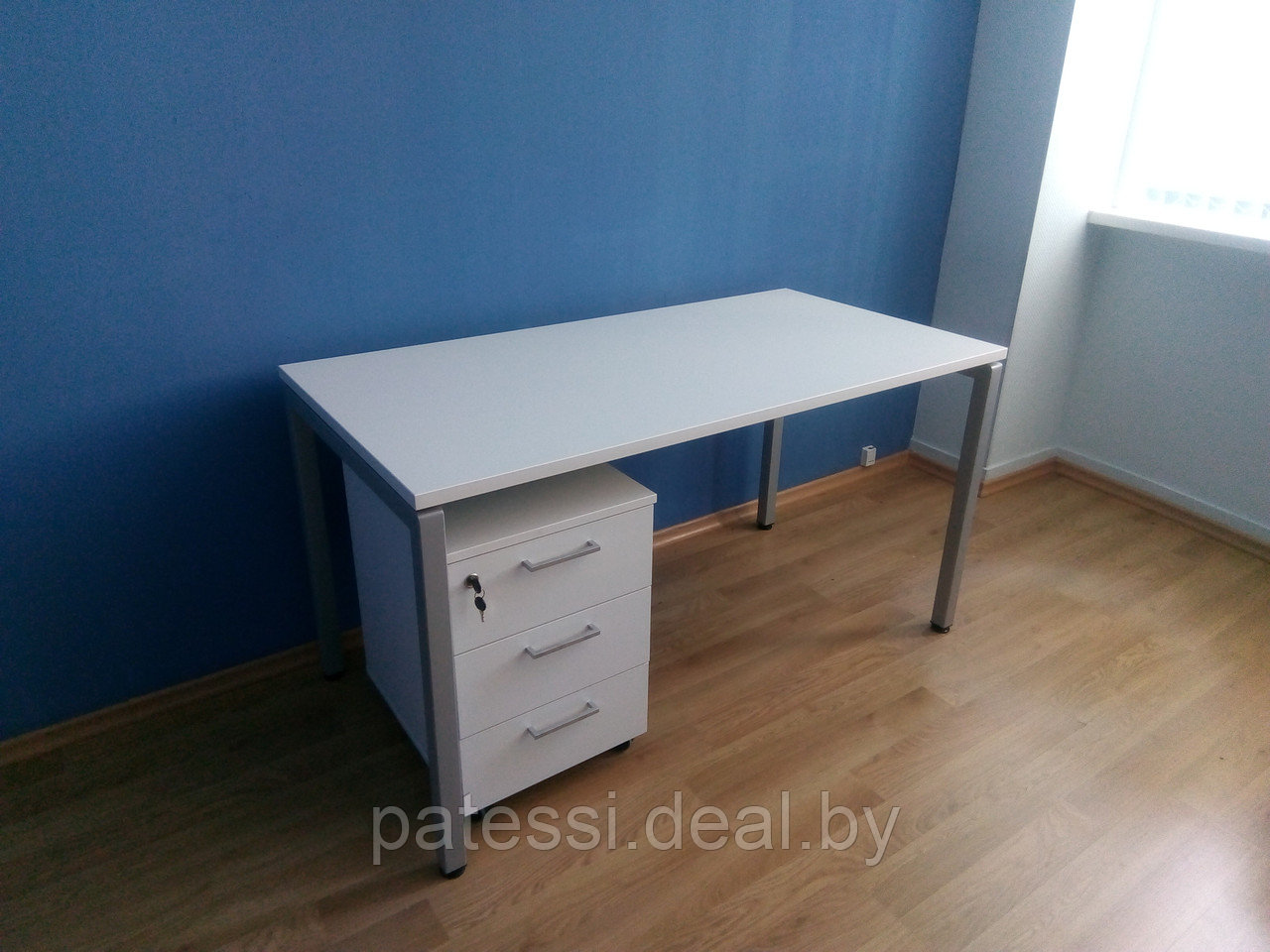 Комплект офисной мебели на металлокаркасе. Стол+Тумба - фото 1 - id-p146099595