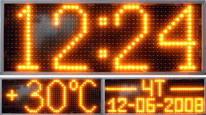Электронные часы-термометр-календарь 64х32см, красные, фото 1