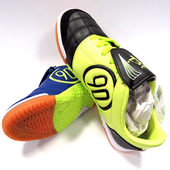 Футбольная обувь