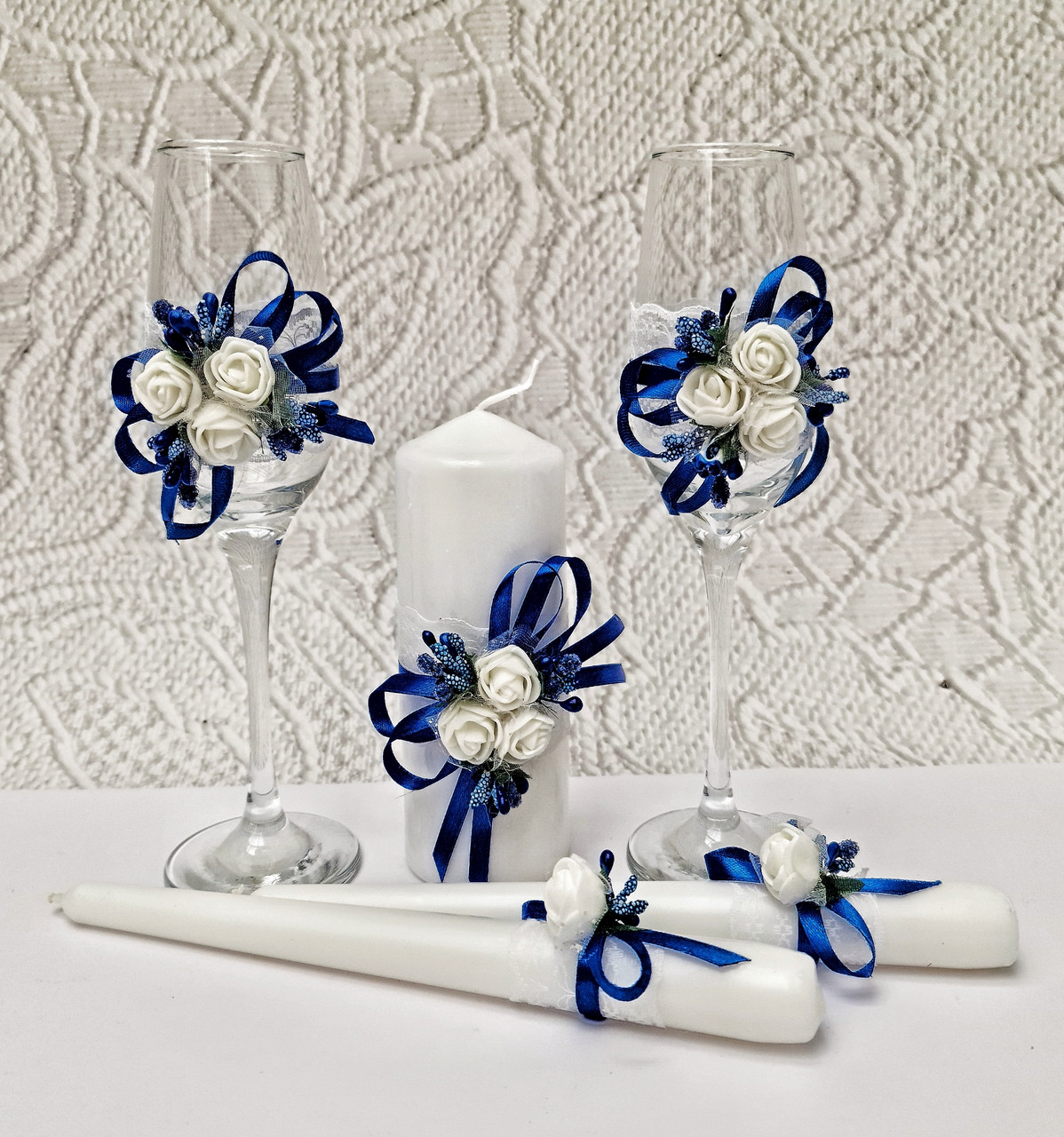 Комплект свадебных бокалов и свечей "Майский" в синем цвете