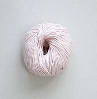 Пряжа Debbie Bliss Cotton DK Цвет: 72 Pale Pink (100% Хлопок, 84м/50г)