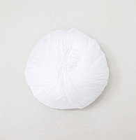 Пряжа Debbie Bliss Eco baby Цвет: 1 White (100% органический хлопок, 50г/125м)
