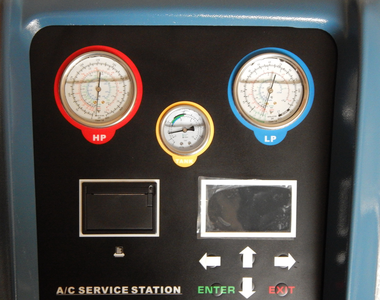 Автоматическая установка для заправки и обслуживания автомобильных кондиционеров RCC-8A+