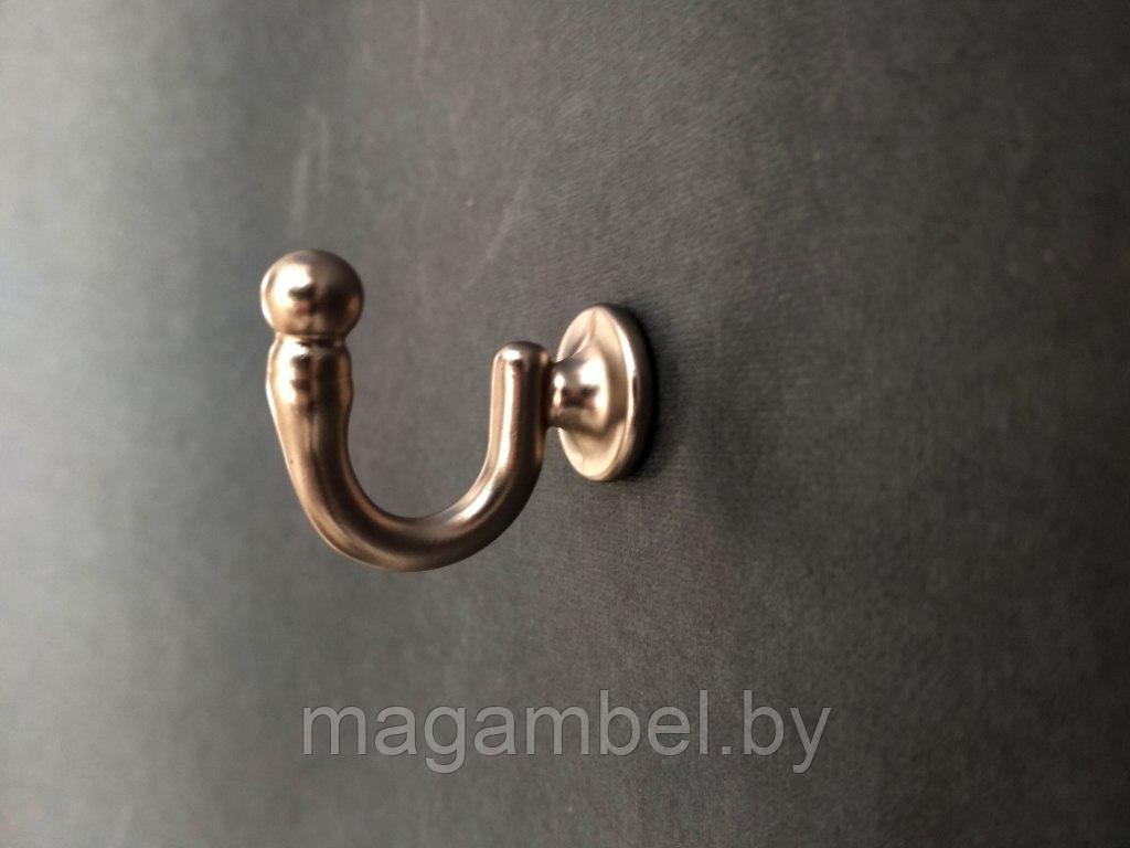 Крючок для штор стеновой цвета сатин.