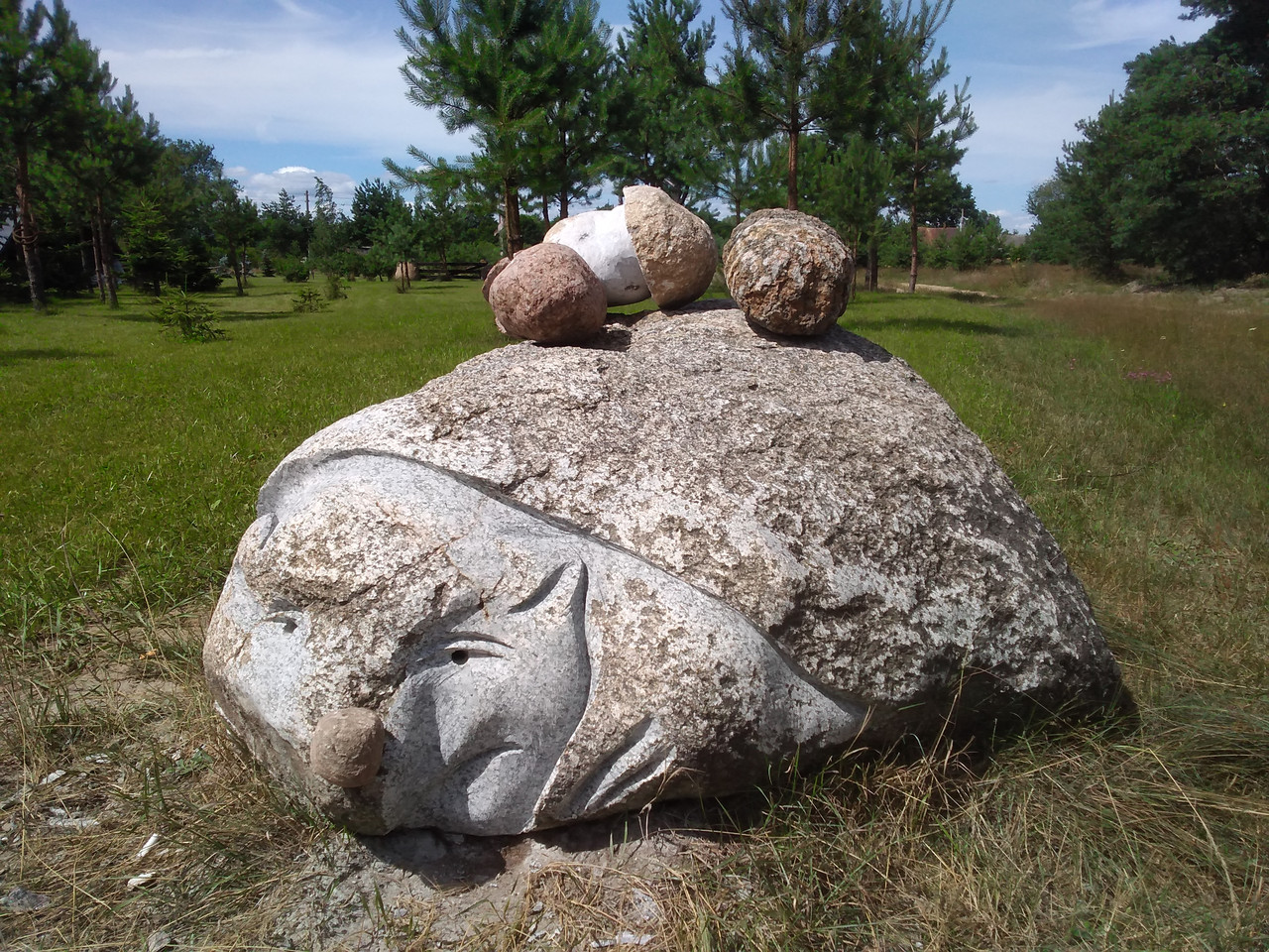 Скульптура "Ёжик"