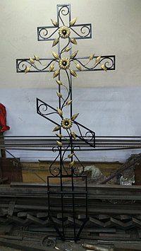 Крест для могилы "Лепесток"