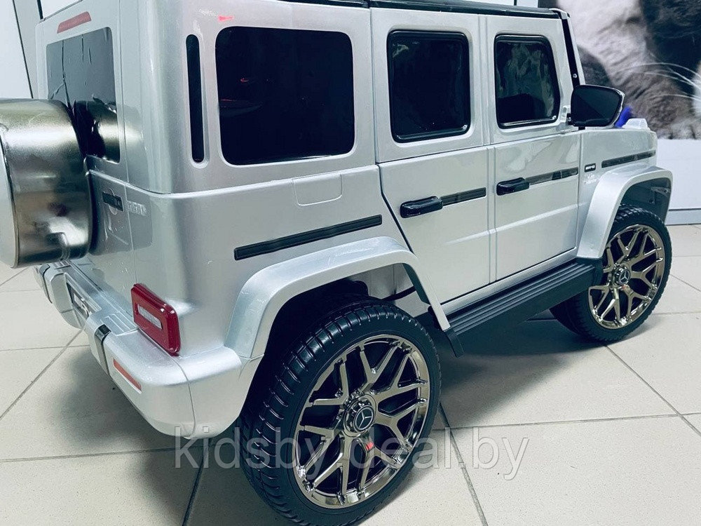 Детский электромобиль RiverToys Mercedes-Benz G63 T999TT (серебристый глянец) автокраска лицензия - фото 2 - id-p121175983