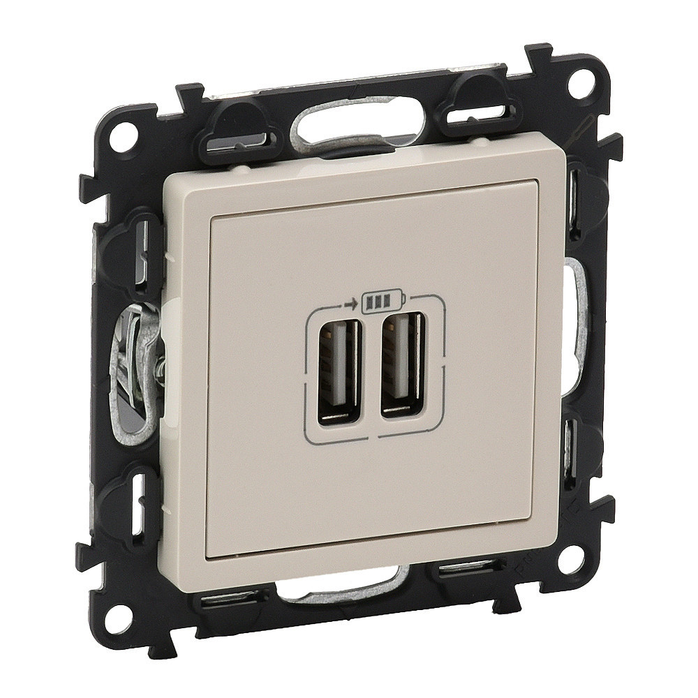 Зарядное устройство с двумя USB-разьемами, 5V, 1500мА.  Legrand Valena Life (слоновая кость)