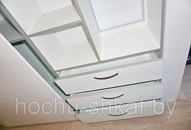 Белый шкаф с фурнитурой Hettich, inLine, фасады из пластика Egger ST-18 14