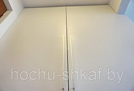 Белый шкаф с фурнитурой Hettich, inLine, фасады из пластика Egger ST-18 21