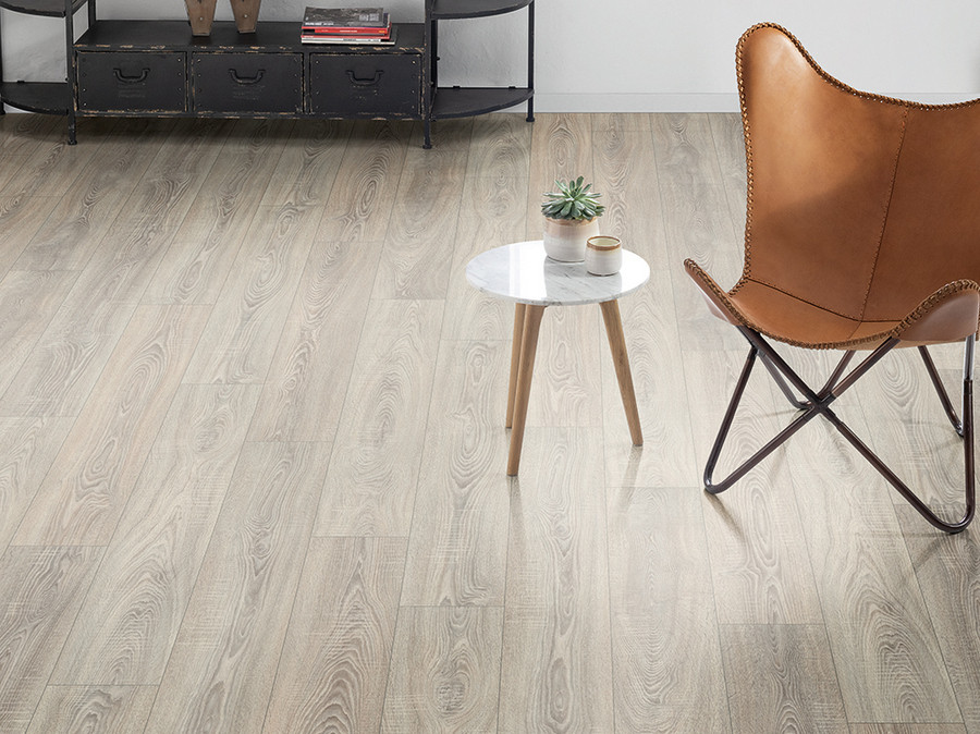 Ламинат Egger Flooring Classic Дуб Бардолино серый с фаской - фото 4 - id-p68677263