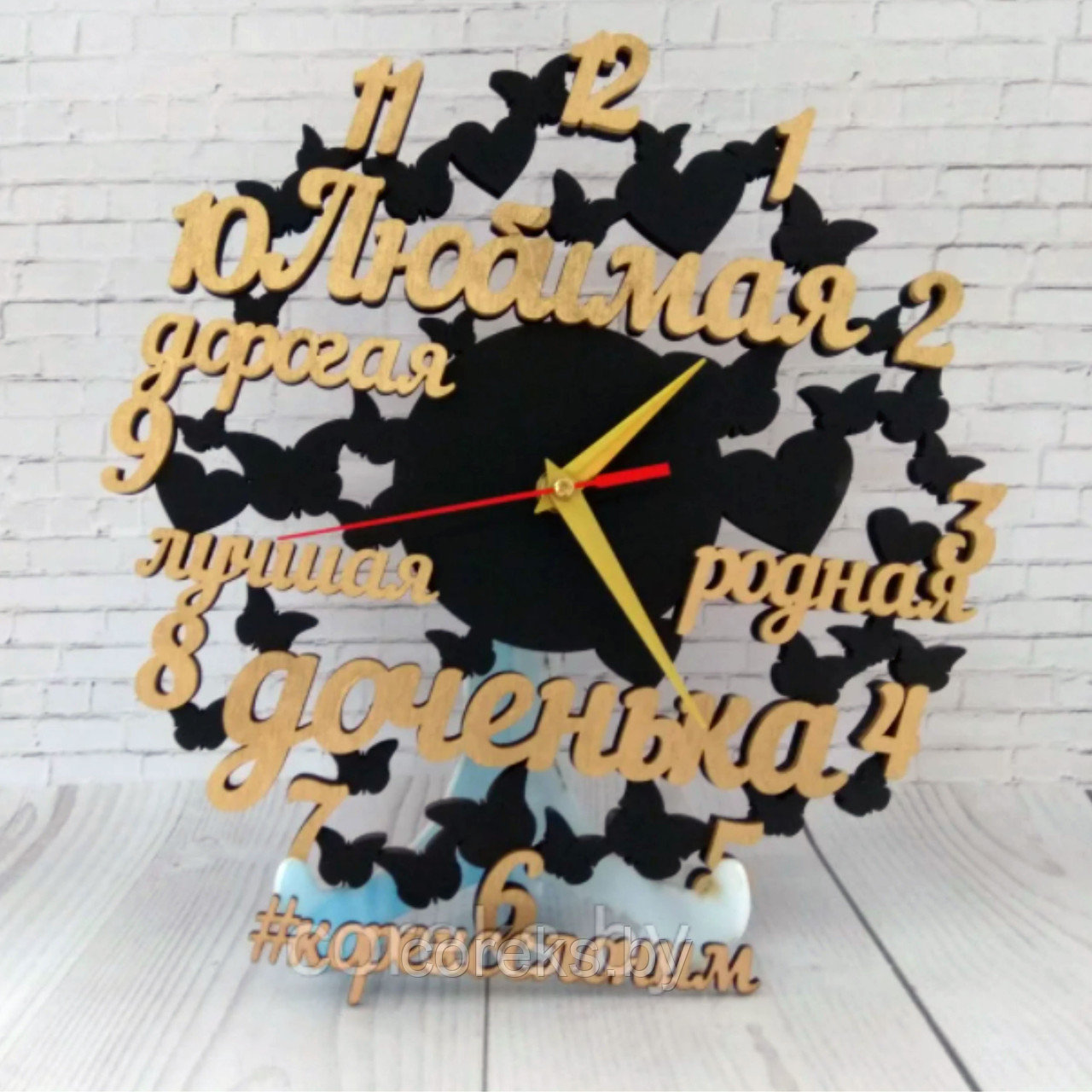 Настенные деревянные часы "Любимая доченька" №7 (диаметр 30 см) - фото 1 - id-p92580590