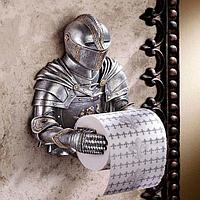 Оригинальный держатель для туалетной бумаги «Рыцарь»