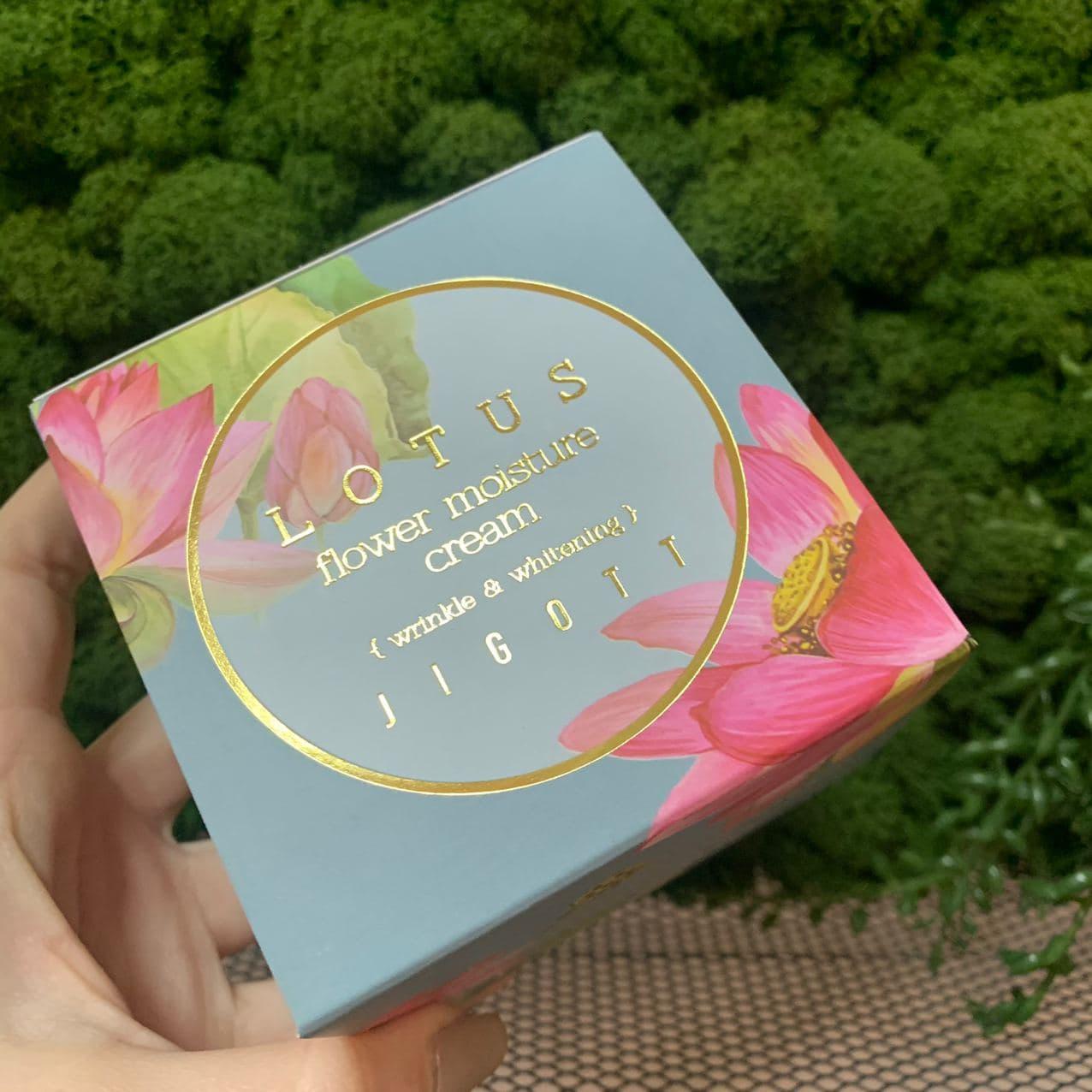 Глубоко увлажняющий крем для лица с экстрактом лотоса Jigott Lotus Flower Moisture Cream , 100мл - фото 2 - id-p149138423