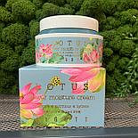 Глубоко увлажняющий крем для лица с экстрактом лотоса Jigott Lotus Flower Moisture Cream , 100мл, фото 4