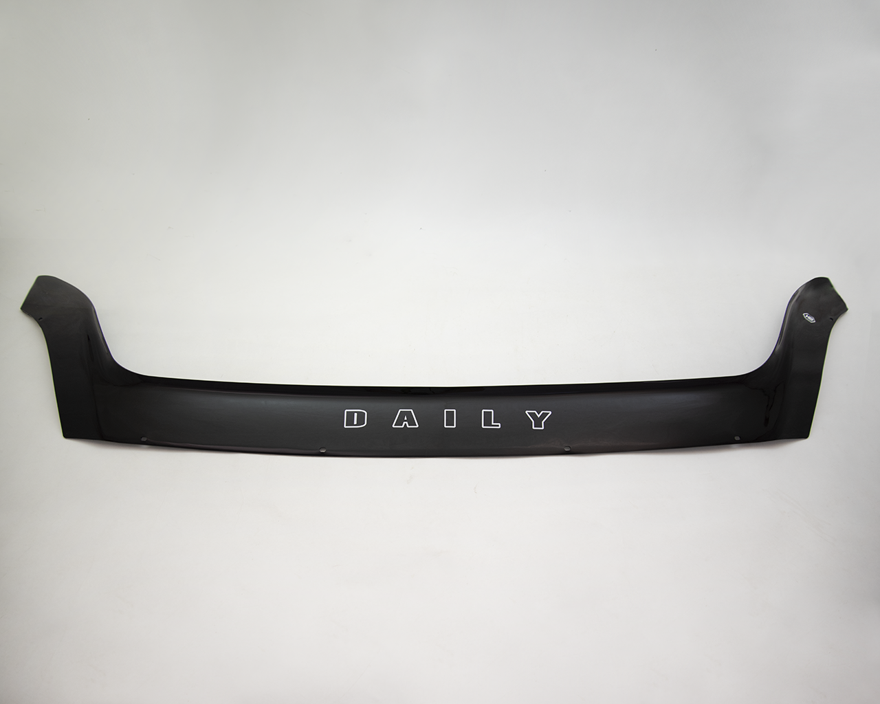 IVECO DAILY с 2006-2011 г.в. Дефлектор капота Vital Technologies