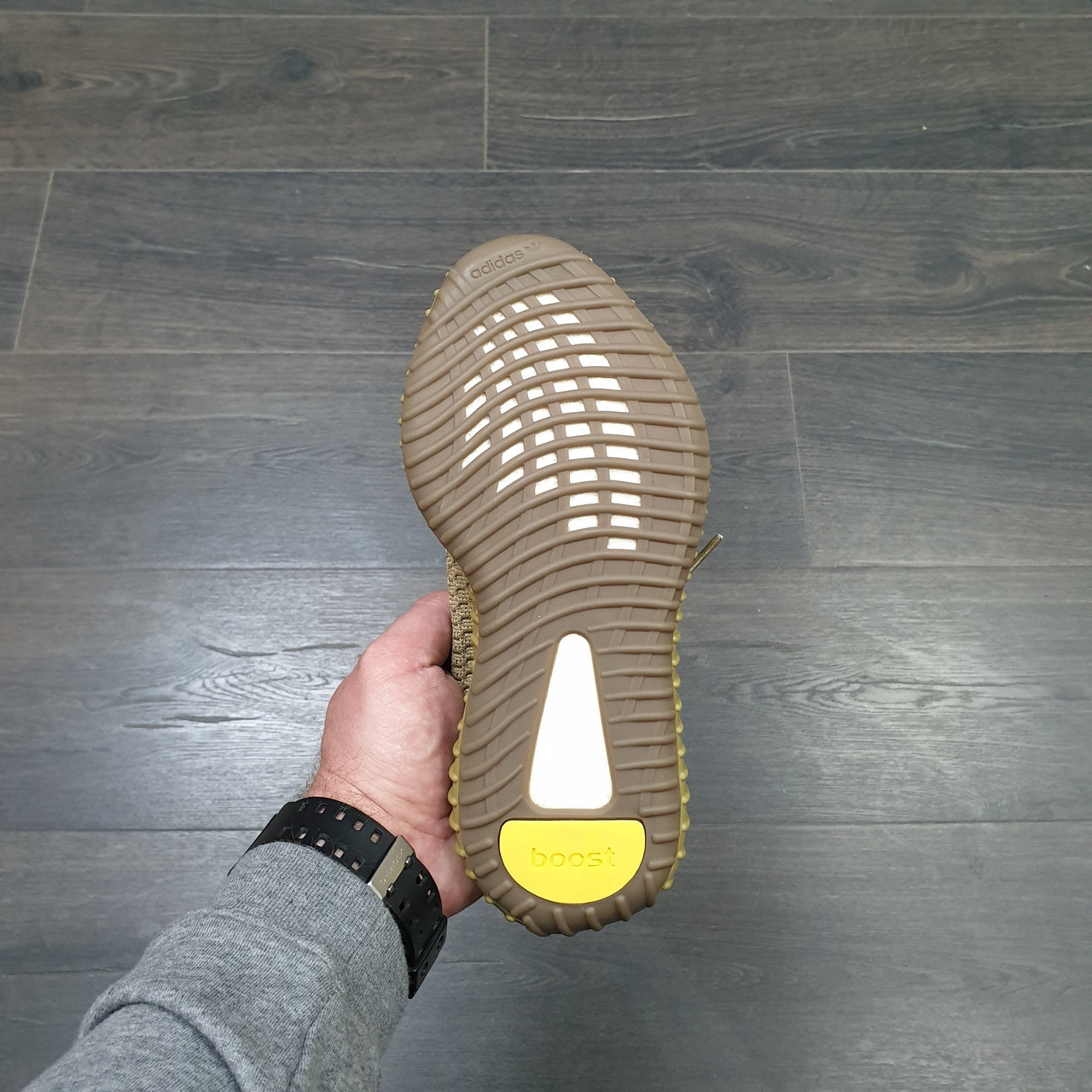 Кроссовки Adidas Yeezy Boost 350 V 2 Sand Taupe - фото 6 - id-p149137766
