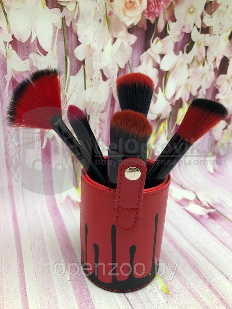 Набор кистей для макияжа в тубусе KYLIE RED/Black, RED/White 12 шт В белом тубусе с черным оформлением - фото 4 - id-p148518425
