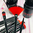 Набор кистей для макияжа в тубусе KYLIE RED/Black, RED/White 12 шт В черном тубусе  с красным оформлением, фото 5