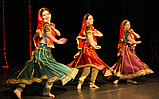 Индийские танцы на свадьбе, фото 2
