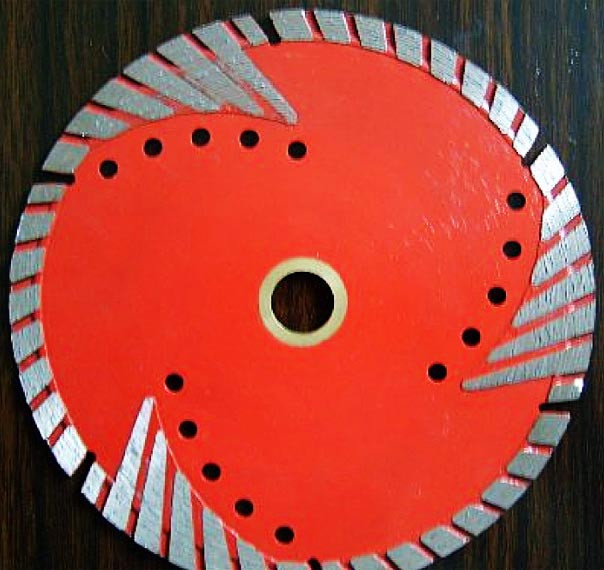 Алмазный диск Turbo- W для гранита, песчаника, шамода (Испания) c фланцем, 150 мм