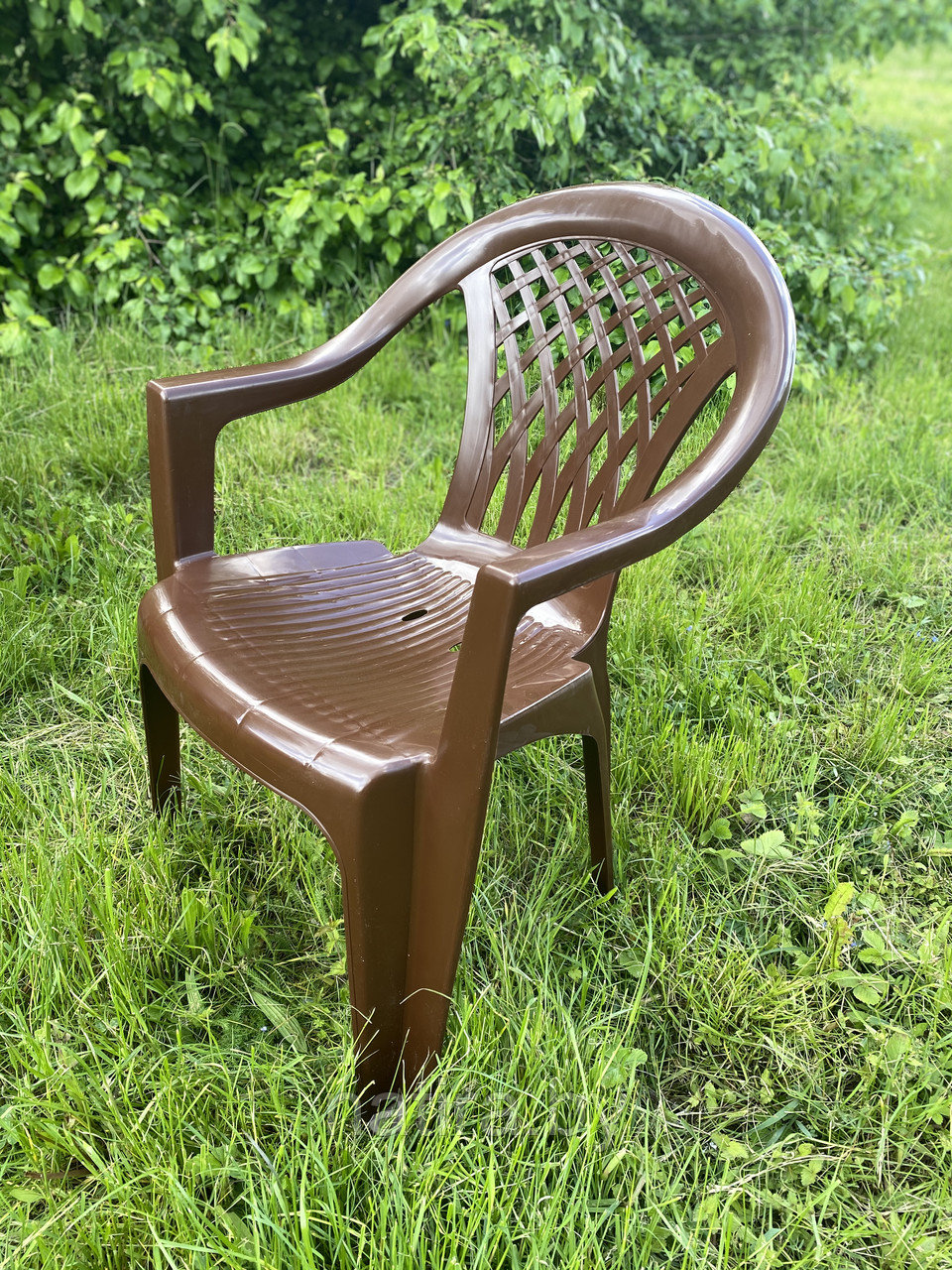 Кресло пластиковое, стул пластиковый, коричневый. - фото 1 - id-p125777304