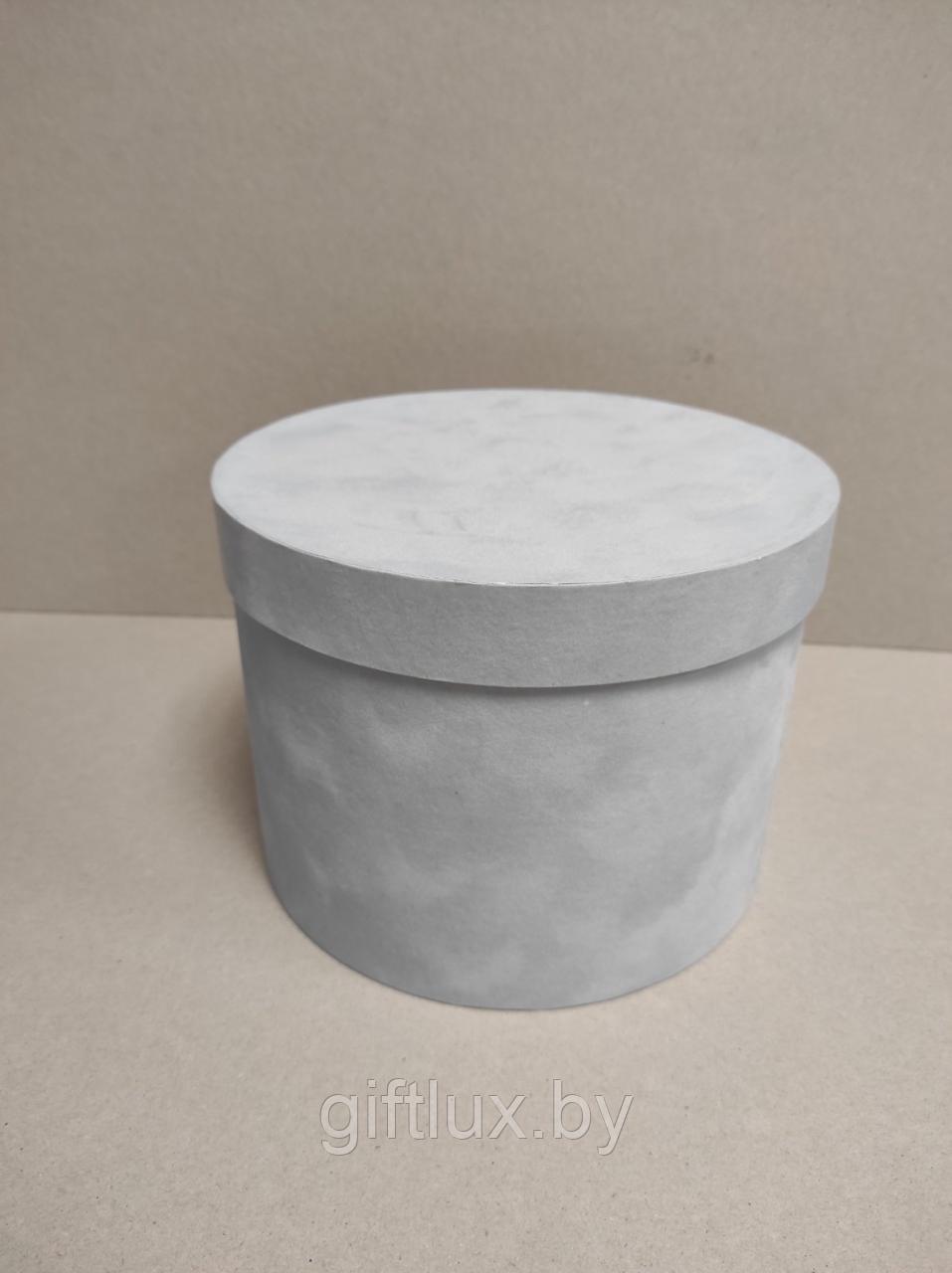 Коробка круглая, 20*10 см (бархат премиум) светло-серый