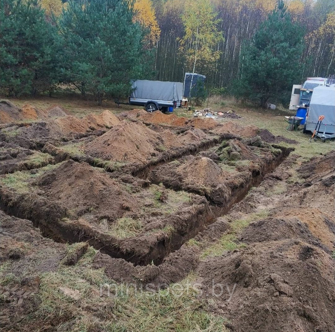 Рытьё траншей под фундамент