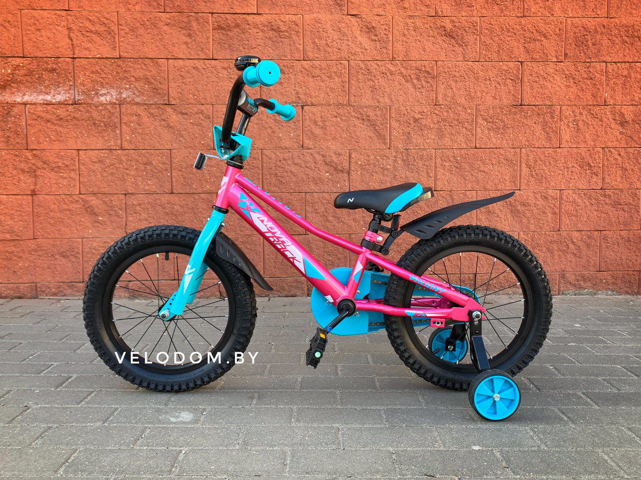 Novatrack Valiant 16" фуксия