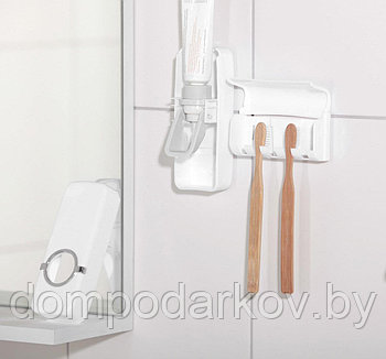 Держатель для зубных щёток и выдавливатель для зубной пасты, 16×10,5 см, цвет МИКС