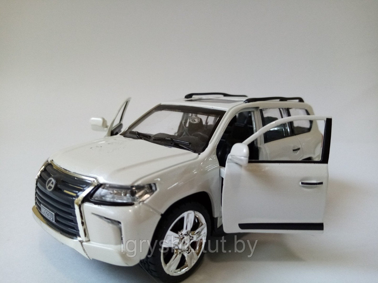 Металлическая модель автомобиля Лексус Lexus LX 570, свет, звук, фото 1