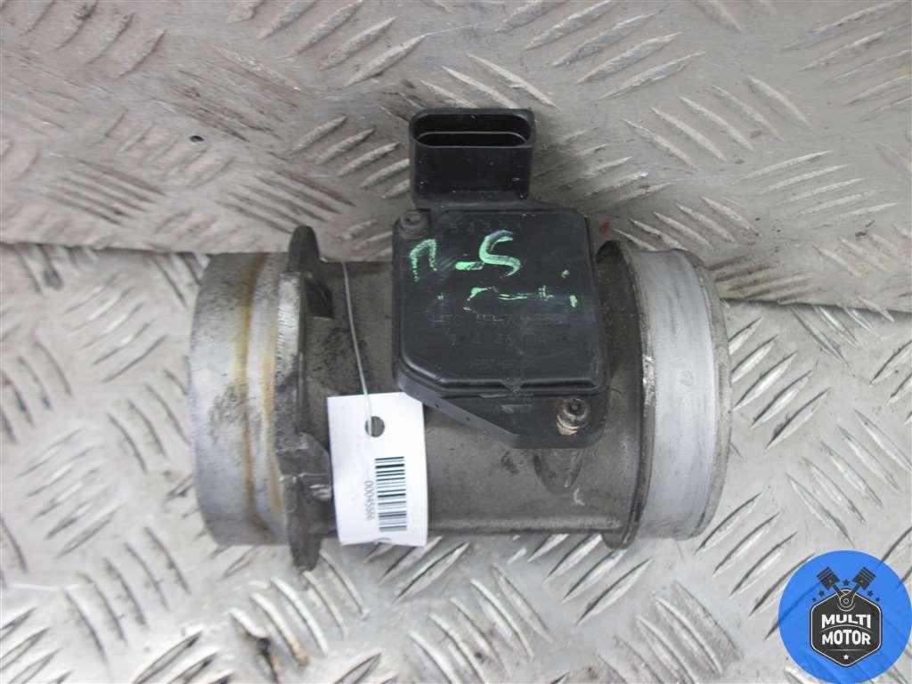 Расходомер воздуха Volkswagen PASSAT (B5) (1996-2005) 2.5 TD 2003 г. - фото 1 - id-p150745497