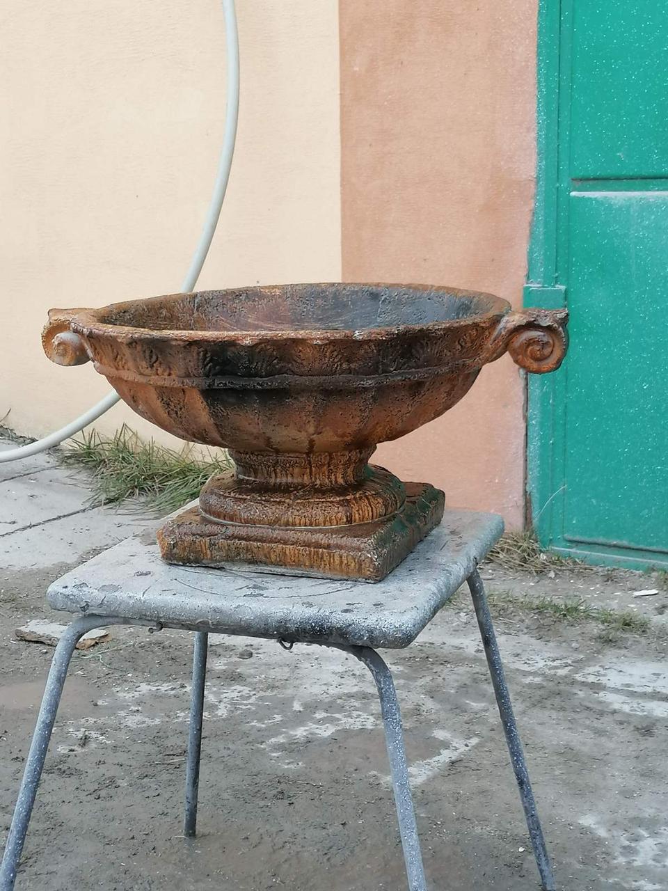Ваза П. бетонная