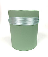 Шляпная коробка эконом вариант. Нежно-зеленый диаметр 12 см, высота 15 см, без крышки.