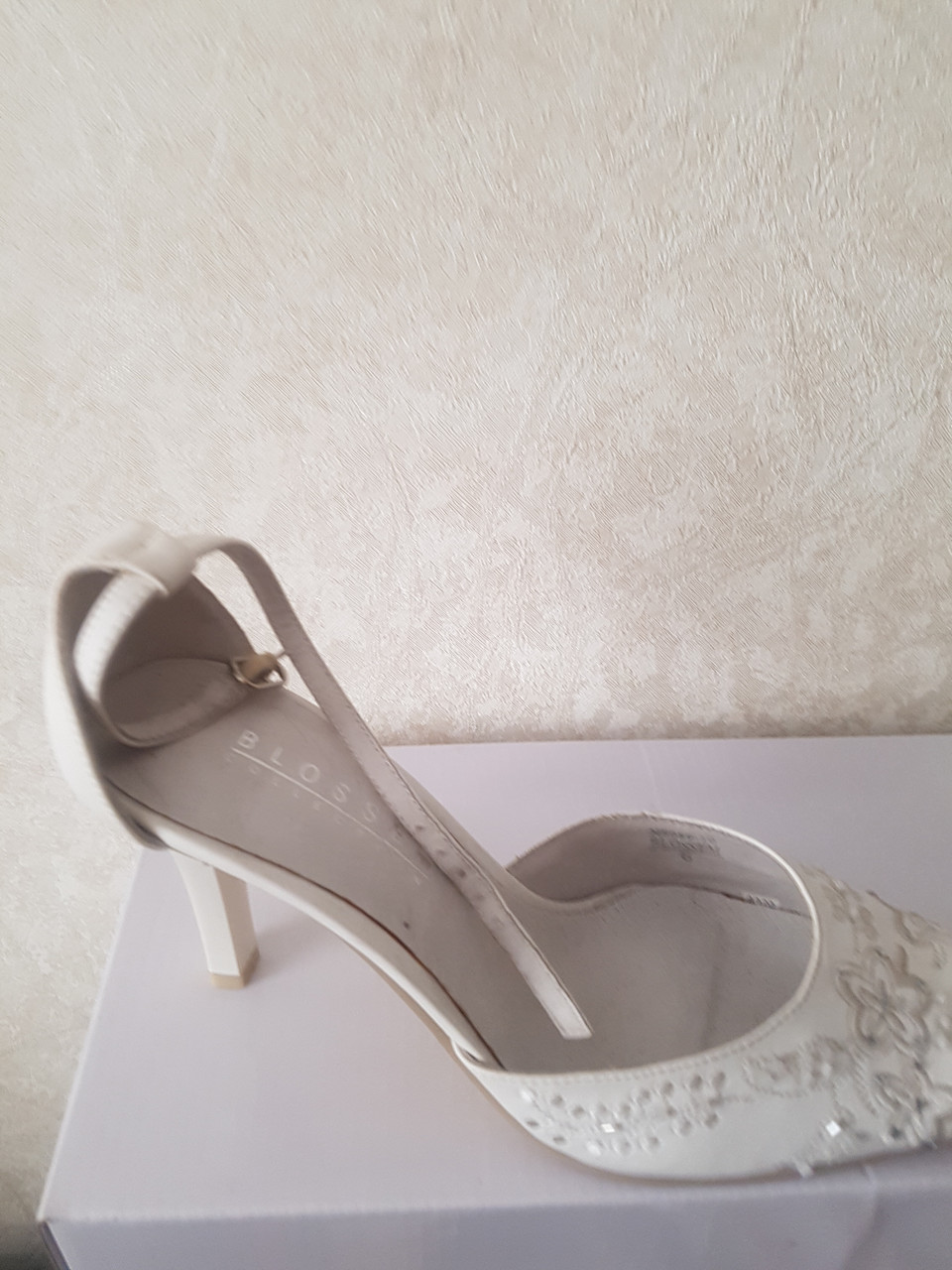 Туфли свадебные женские белые BLOSSEM - фото 2 - id-p151664061