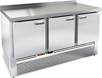 Стол холодильный с полимерным покрытием (RAL 7004) Hicold GNE 111/TN W