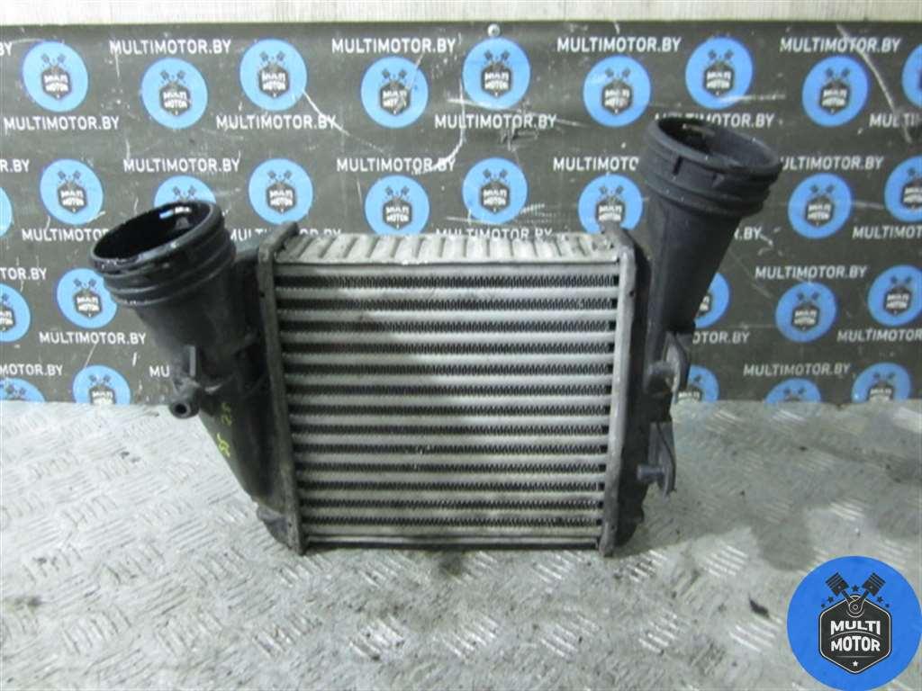 Радиатор интеркулера Volkswagen PASSAT (B5) (1996-2005) 2.5 TD 2003 г. - фото 1 - id-p153200579