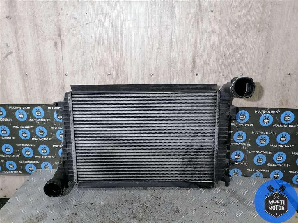 Радиатор интеркулера Volkswagen PASSAT (B6) (2005-2010) 2.0 TD BMP 2008 г. - фото 1 - id-p153200588
