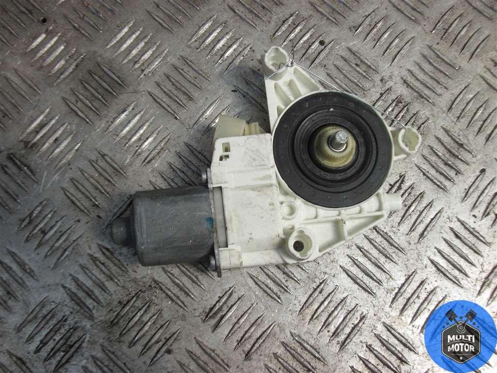Моторчик стеклоподъемника задний левый MERCEDES ML W164 (2005-2011) 3.2 CDi V6 224 2009 г. - фото 2 - id-p153204023