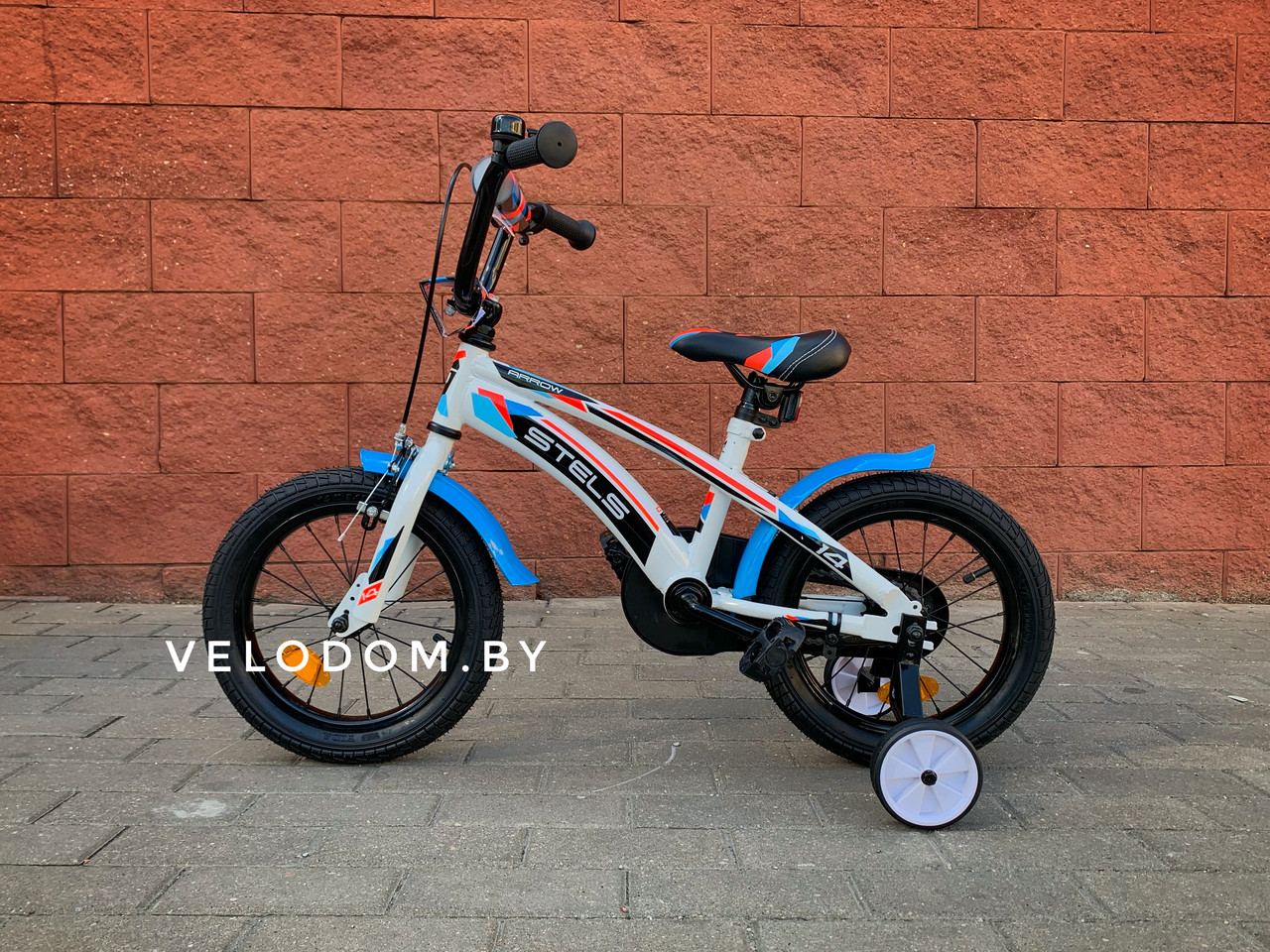 Велосипед детский Stels Arrow 14" белый/синий/красный
