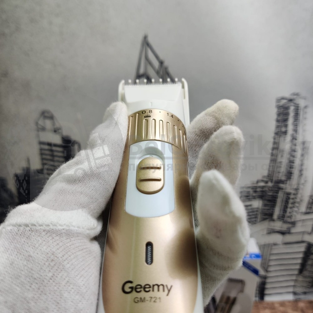Профессиональная портативная машинка - триммер для стрижки волос, бороды, усов, окантовки Geemy gm-721 - фото 5 - id-p153787357