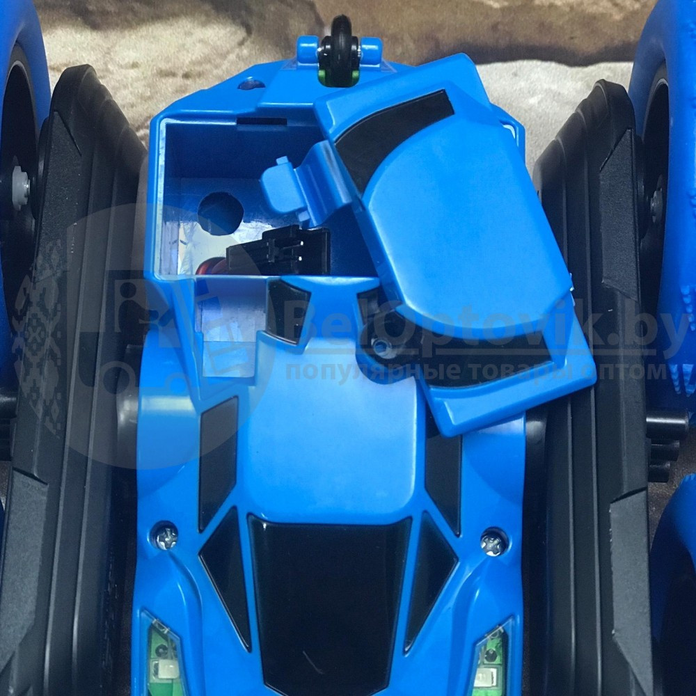 Машинка вездеход перевертыш на радиоуправлении DOUBLE SIDED STUNT CAR (гусеничный колесный ход) Синяя - фото 2 - id-p153787794