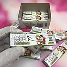 Уценка Блок жевательных конфет с вкладышами Love is..(12 пластин по 5 конфет в каждой. всего 60 конфет), фото 3