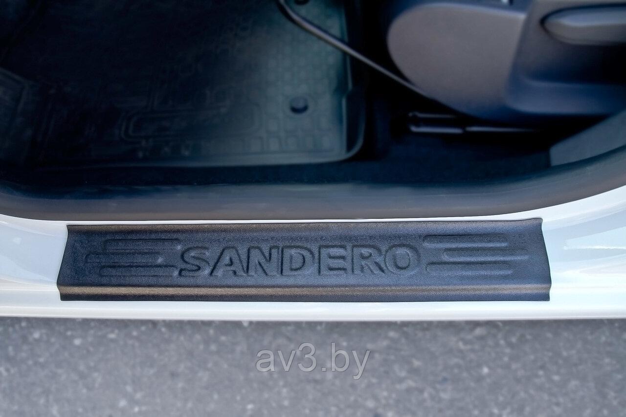 Накладки на внутренние пороги дверей Renault Sandero 2014- (АБС пластик) - фото 4 - id-p153828873