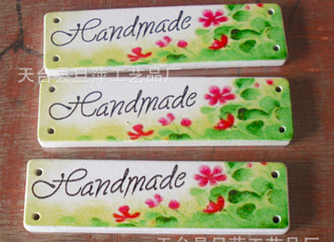 Деревянная нашивка "Handmade" 60 мм