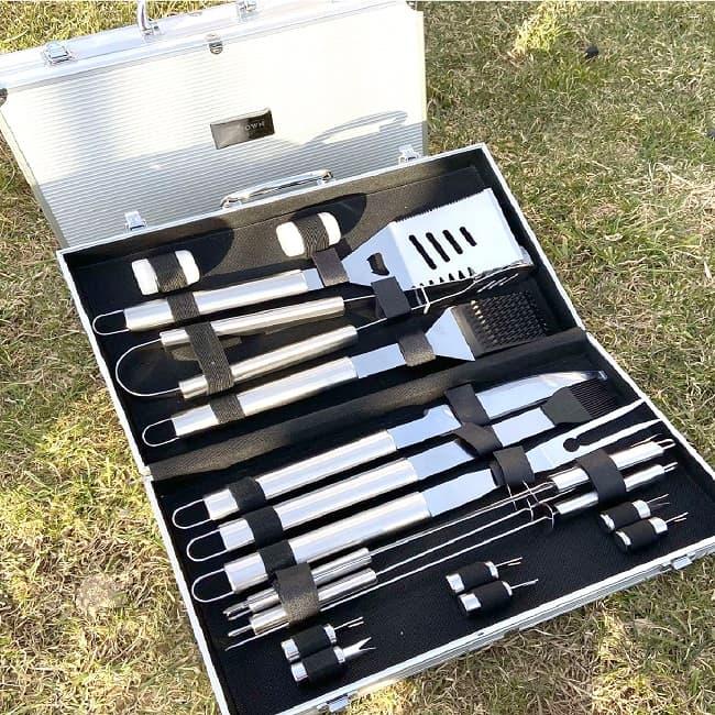Набор инструментов для барбекю в чемодане «BBQ» 18 предметов - фото 1 - id-p154350253