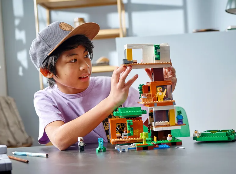 Конструктор LEGO Minecraft Современный домик на дереве 21174 - фото 3 - id-p154463497